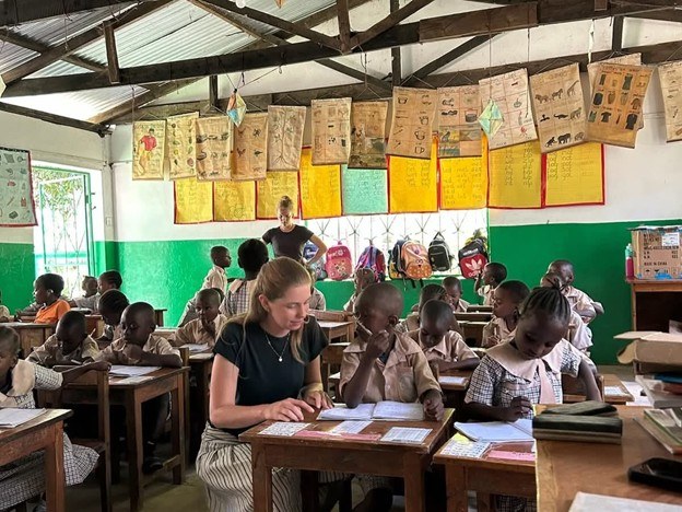 Mithelfen im Schulalltag in Mtwapa